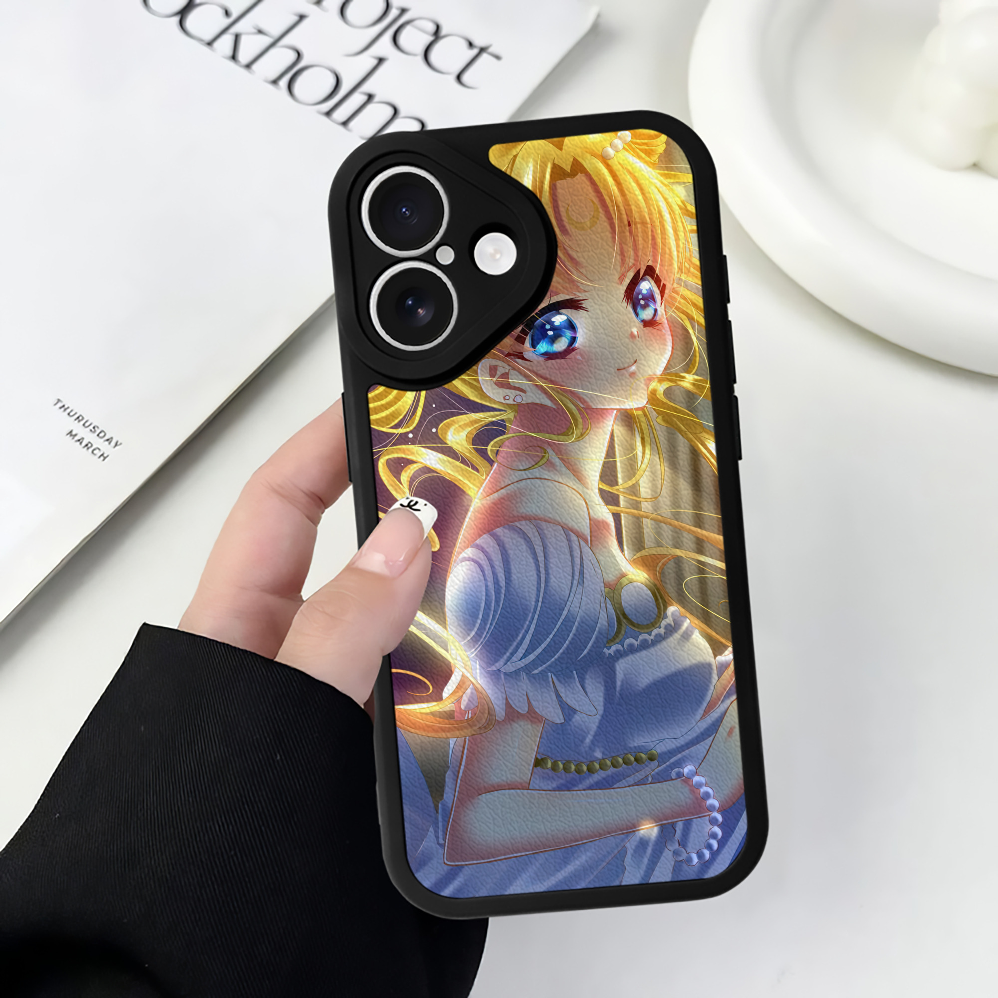 （画像用） 美少女戦士セーラームーン Sailor Moon 【iPhone 16シリーズ対応】シリコンスマホケース（レザー調） 材質：シリコン